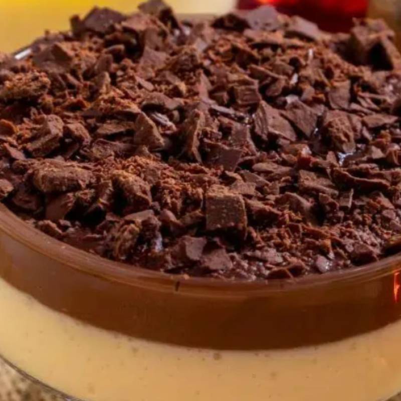 Mousse de leite ninho com ganache de chocolate meio amargo