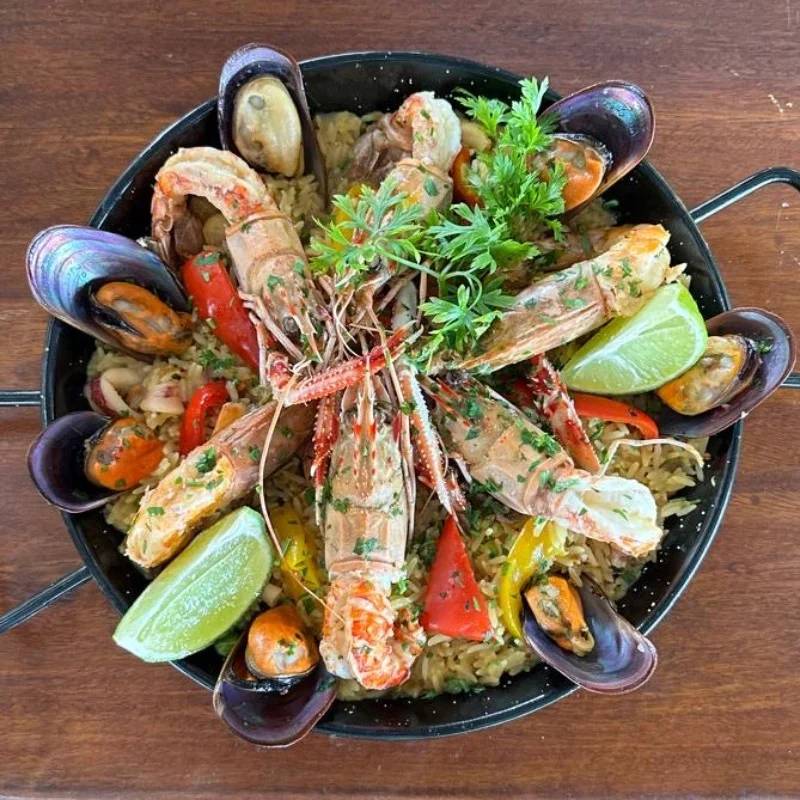 Paella De Frutos Do Mar Para 4 Pessoas