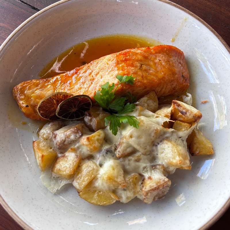 Salmão Ao Molho De Maracujá
