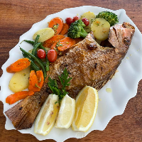 Peixe Vermelha Inteiro