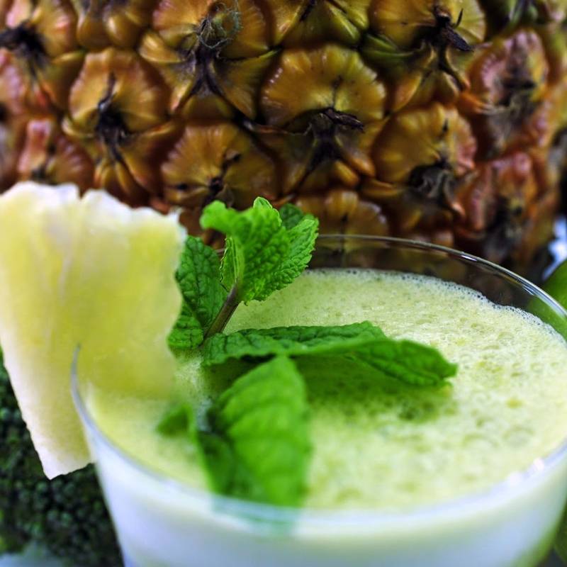 SUCO DE ABACAXI COM HORTELÃ 300ML