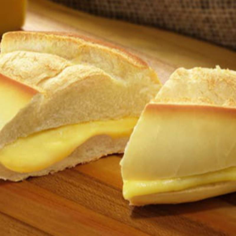 PÃO COM QUEIJO
